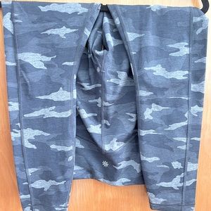 New Athleta black and grey camo leggings